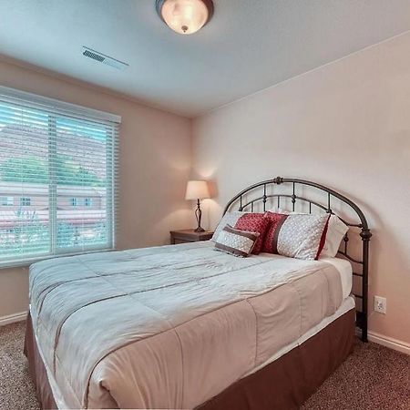 3Br / 2Ba Townhome With Pool, Patio, Wifi, Washer/Dryer カナブ エクステリア 写真