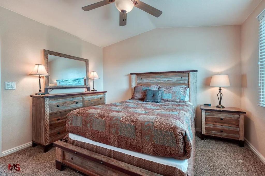 3Br / 2Ba Townhome With Pool, Patio, Wifi, Washer/Dryer カナブ エクステリア 写真